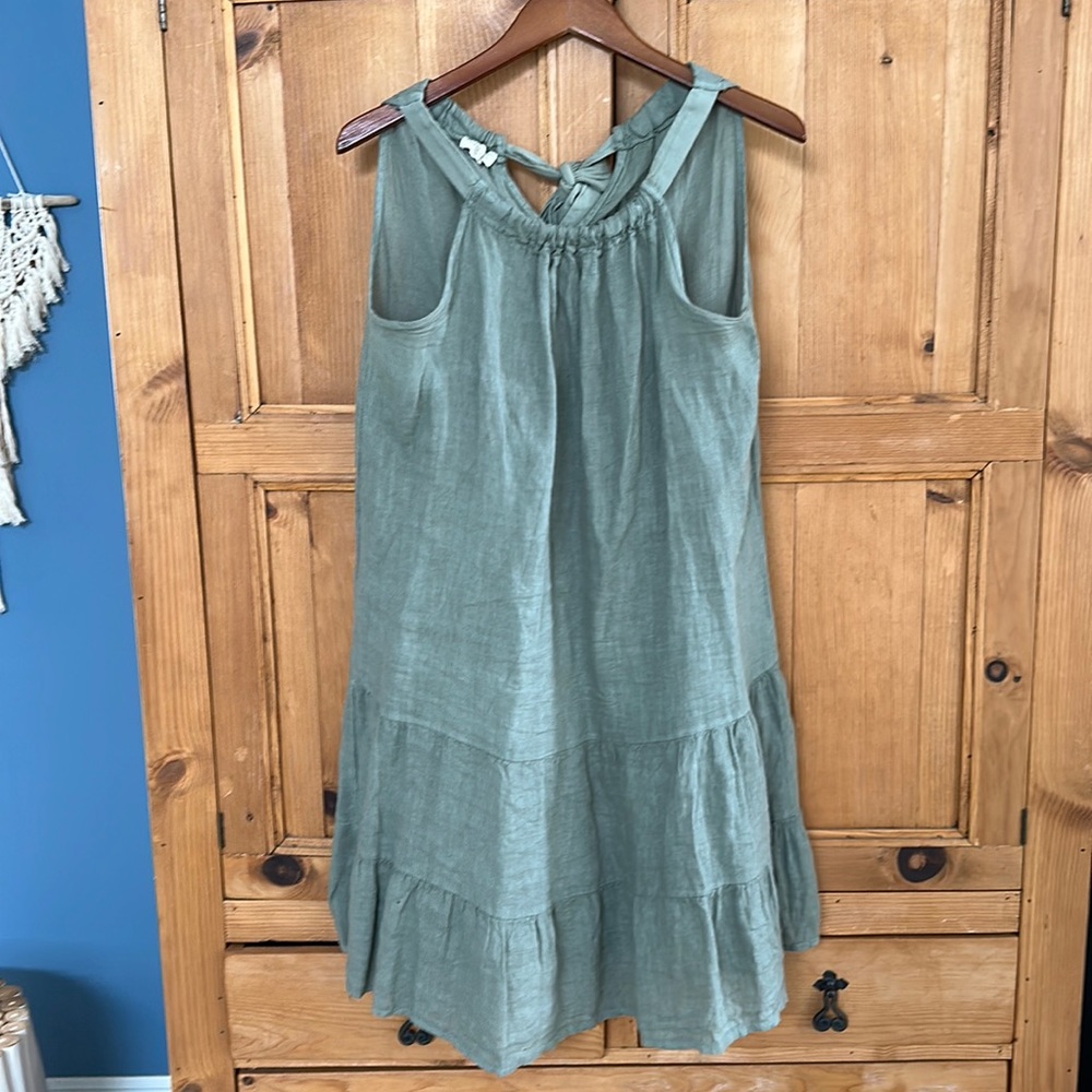 Summer sleeveless linen dress